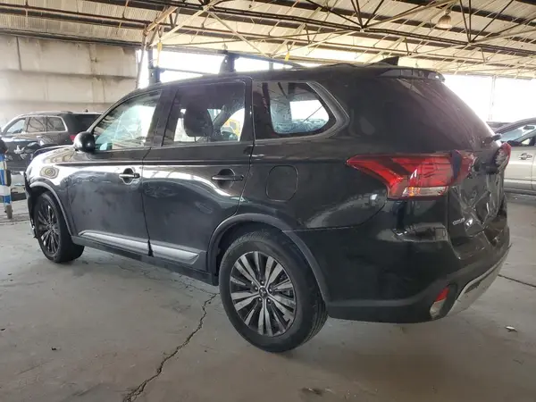 JA4AD2A32LZ011606 2020 MITSUBISHI OUTLANDER - Image 2