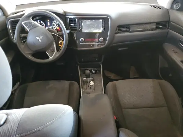 JA4AD2A32LZ011606 2020 MITSUBISHI OUTLANDER - Image 8