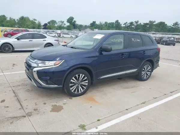 JA4AD2A32LZ013274 2020 MITSUBISHI OUTLANDER - Image 2