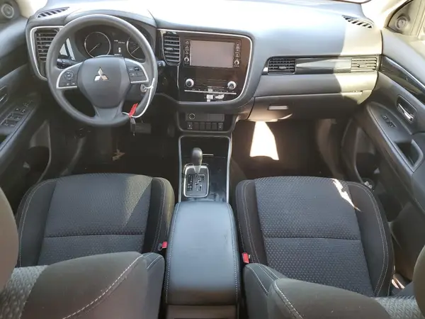 JA4AD2A32LZ018989 2020 MITSUBISHI OUTLANDER - Image 8