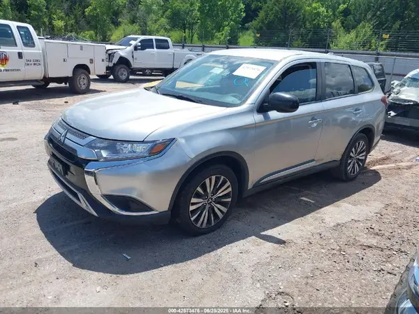 JA4AD2A32LZ042273 2020 MITSUBISHI OUTLANDER - Image 2