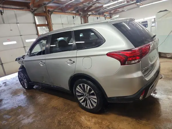 JA4AD2A32LZ048896 2020 MITSUBISHI OUTLANDER - Image 2