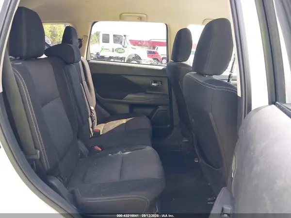 JA4AD2A33GZ000202 2016 MITSUBISHI OUTLANDER - Image 8