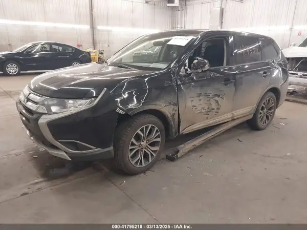 JA4AD2A33GZ000359 2016 MITSUBISHI OUTLANDER - Image 2