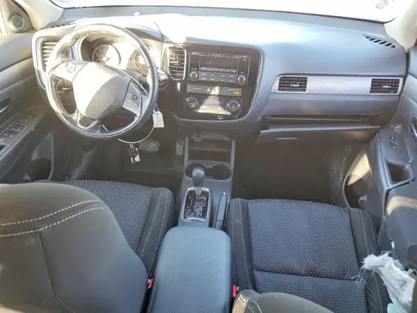 JA4AD2A33GZ028260 2016 MITSUBISHI OUTLANDER - Image 8