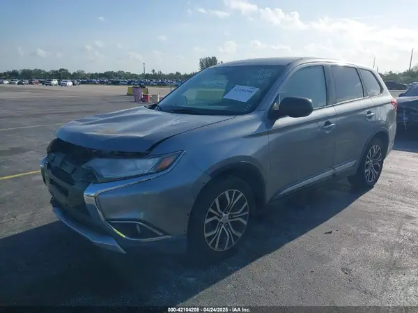 JA4AD2A33HZ004896 2017 MITSUBISHI OUTLANDER - Image 2