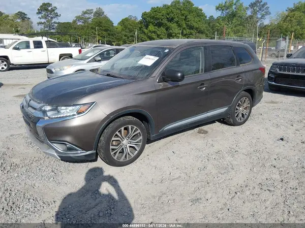 JA4AD2A33HZ004932 2017 MITSUBISHI OUTLANDER - Image 2