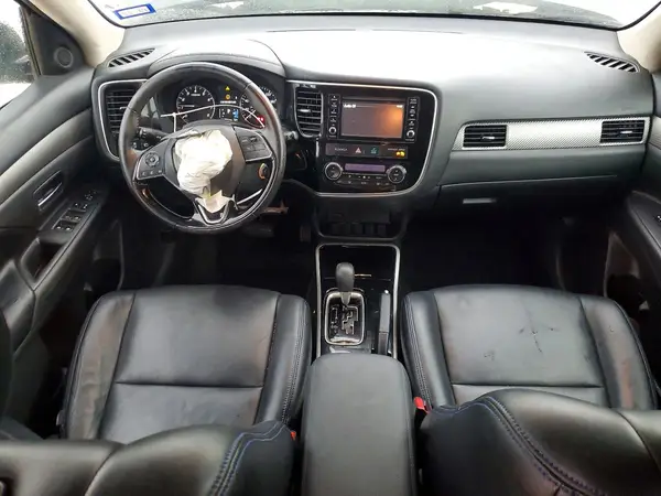 JA4AD2A33HZ015073 2017 MITSUBISHI OUTLANDER - Image 8