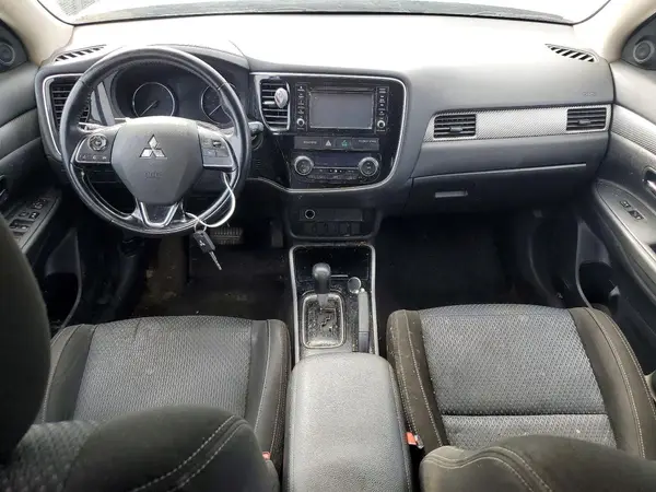 JA4AD2A33HZ020192 2017 MITSUBISHI OUTLANDER - Image 8