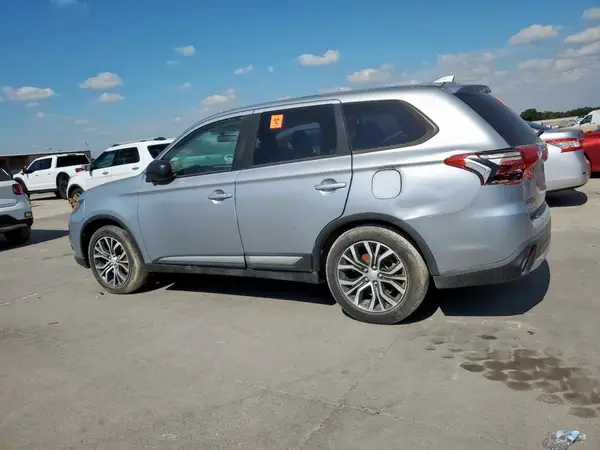 JA4AD2A33HZ030026 2017 MITSUBISHI OUTLANDER - Image 2