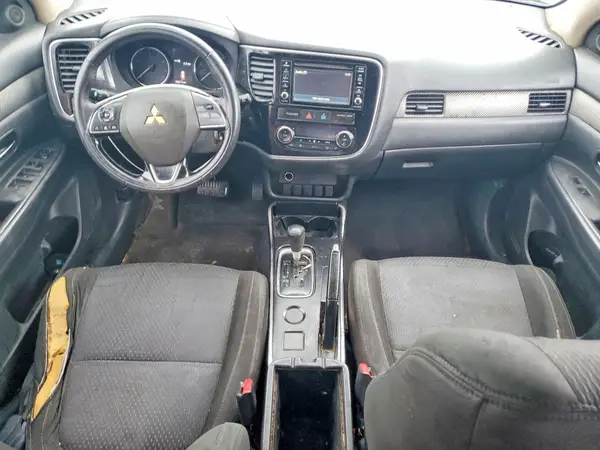 JA4AD2A33HZ046503 2017 MITSUBISHI OUTLANDER - Image 8