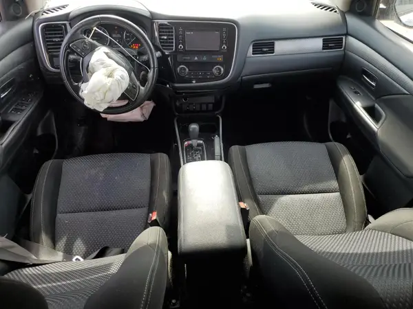 JA4AD2A33HZ059235 2017 MITSUBISHI OUTLANDER - Image 8