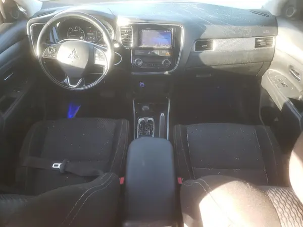 JA4AD2A33HZ065536 2017 MITSUBISHI OUTLANDER - Image 8