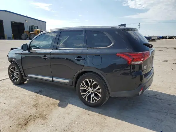 JA4AD2A33JJ002618 2018 MITSUBISHI OUTLANDER - Image 2