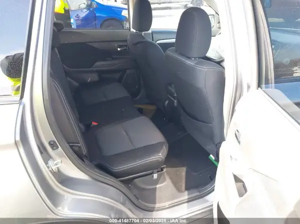 JA4AD2A33JZ017282 2018 MITSUBISHI OUTLANDER - Image 8