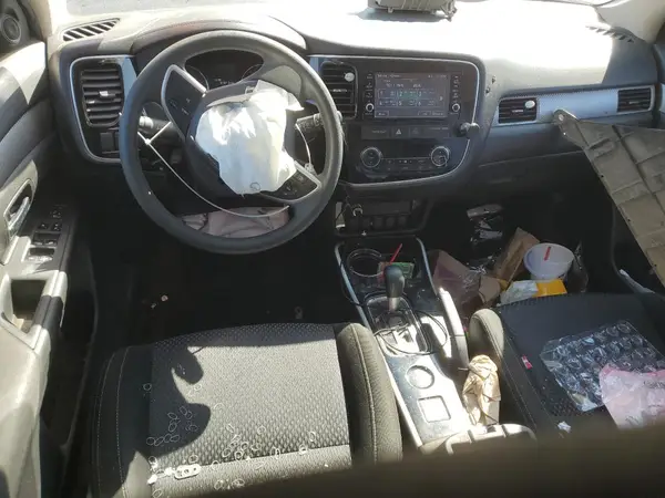 JA4AD2A33JZ017850 2018 MITSUBISHI OUTLANDER - Image 8