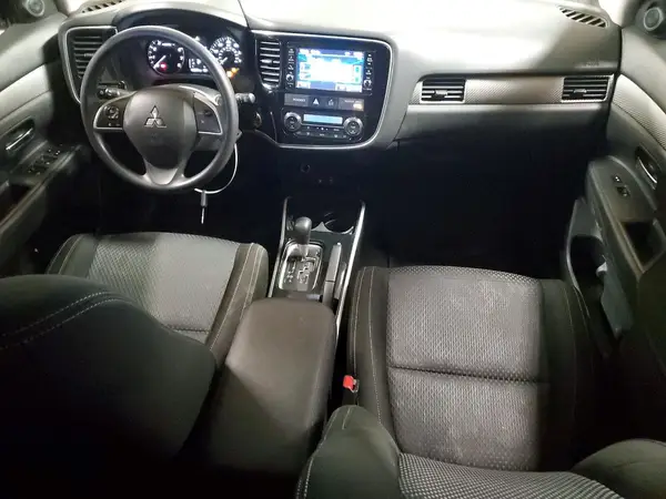 JA4AD2A33JZ020988 2018 MITSUBISHI OUTLANDER - Image 8
