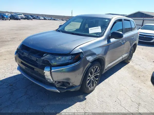 JA4AD2A33JZ054753 2018 MITSUBISHI OUTLANDER - Image 2