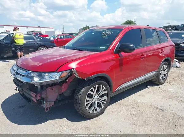 JA4AD2A33JZ069804 2018 MITSUBISHI OUTLANDER - Image 2