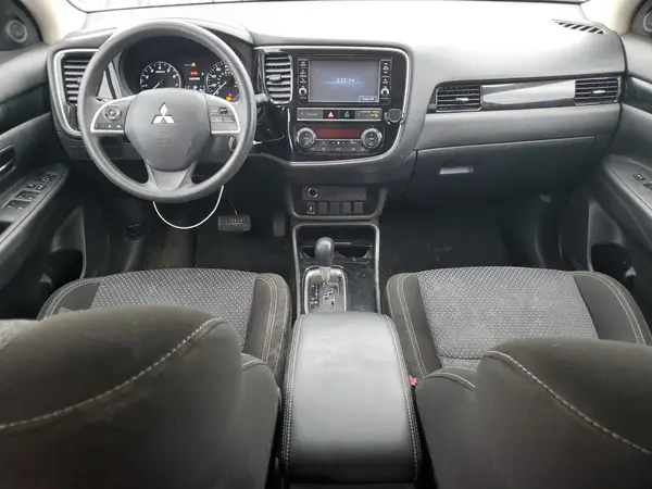 JA4AD2A33KZ002928 2019 MITSUBISHI OUTLANDER - Image 8