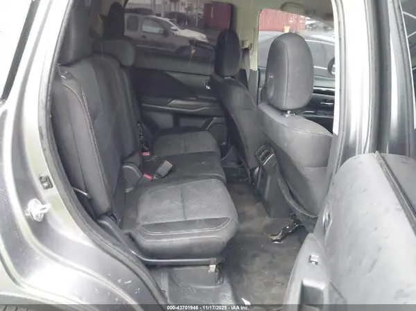 JA4AD2A33KZ007966 2019 MITSUBISHI OUTLANDER - Image 8