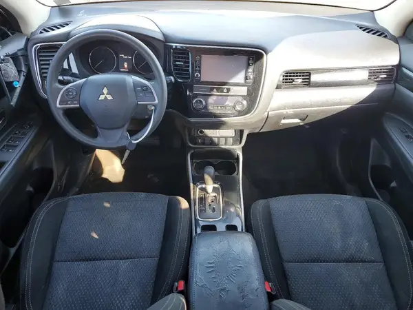 JA4AD2A33KZ013203 2019 MITSUBISHI OUTLANDER - Image 8