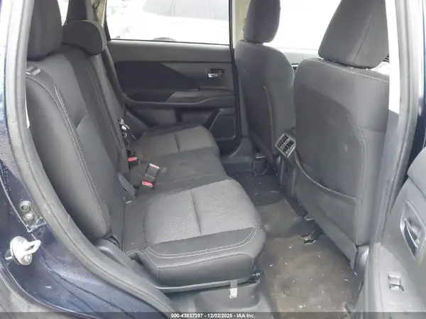 JA4AD2A33KZ022046 2019 MITSUBISHI OUTLANDER - Image 8