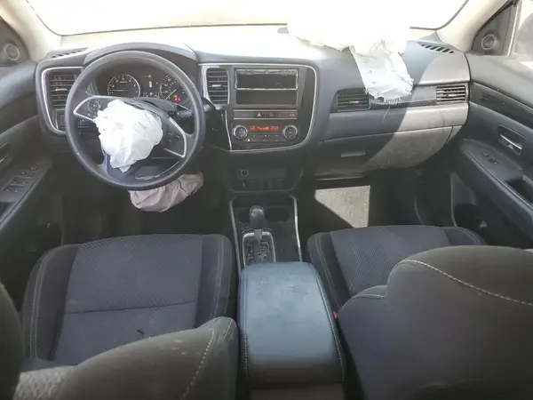JA4AD2A33KZ037937 2019 MITSUBISHI OUTLANDER - Image 8