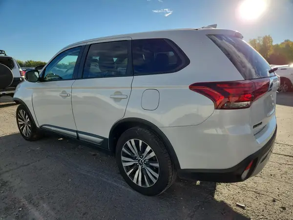 JA4AD2A33KZ049120 2019 MITSUBISHI OUTLANDER - Image 2