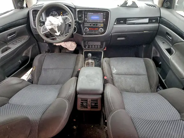 JA4AD2A33KZ051482 2019 MITSUBISHI OUTLANDER - Image 8