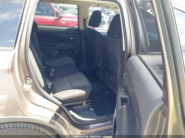 JA4AD2A33KZ055094 2019 MITSUBISHI OUTLANDER - Image 8