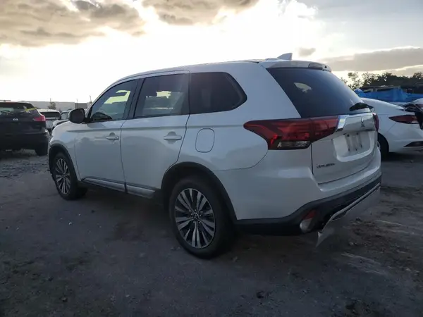 JA4AD2A33LZ033775 2020 MITSUBISHI OUTLANDER - Image 2