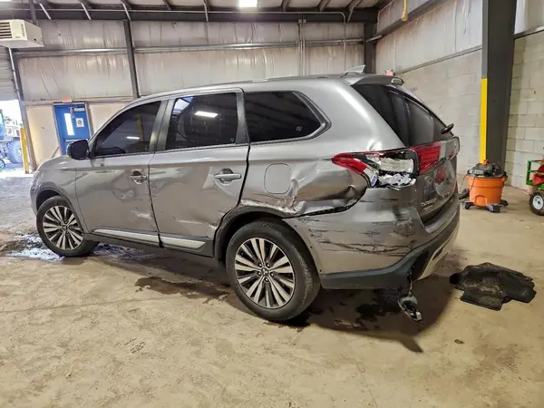 JA4AD2A33LZ039317 2020 MITSUBISHI OUTLANDER - Image 2
