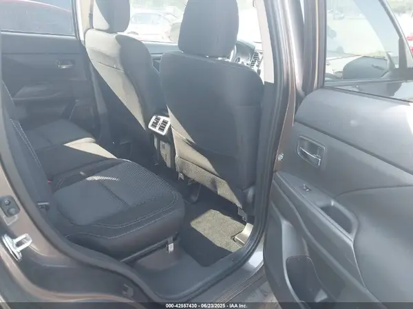 JA4AD2A33LZ045876 2020 MITSUBISHI OUTLANDER - Image 8