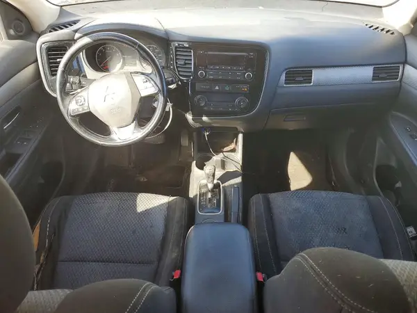 JA4AD2A34GZ005652 2016 MITSUBISHI OUTLANDER - Image 8
