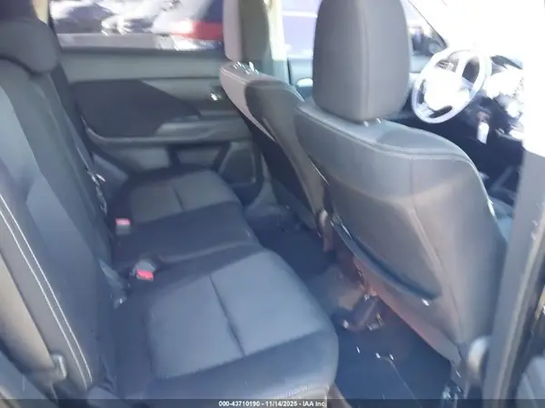 JA4AD2A34GZ008079 2016 MITSUBISHI OUTLANDER - Image 8