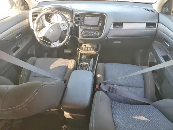 JA4AD2A34HZ001697 2017 MITSUBISHI OUTLANDER - Image 8