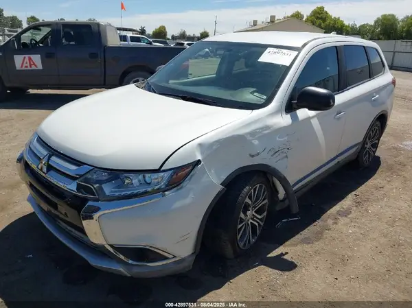 JA4AD2A34HZ008827 2017 MITSUBISHI OUTLANDER - Image 2