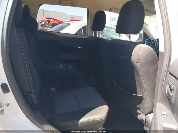 JA4AD2A34HZ008827 2017 MITSUBISHI OUTLANDER - Image 8