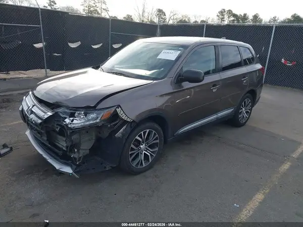 JA4AD2A34HZ011422 2017 MITSUBISHI OUTLANDER - Image 2