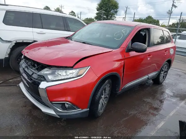 JA4AD2A34HZ014711 2017 MITSUBISHI OUTLANDER - Image 2
