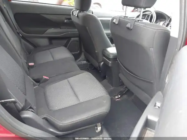 JA4AD2A34HZ014711 2017 MITSUBISHI OUTLANDER - Image 8