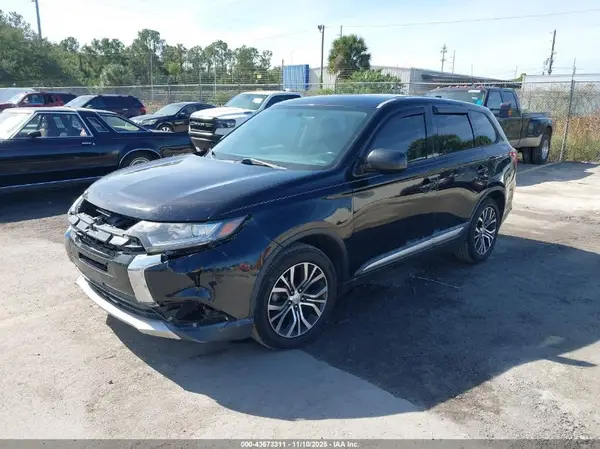 JA4AD2A34HZ014739 2017 MITSUBISHI OUTLANDER - Image 2