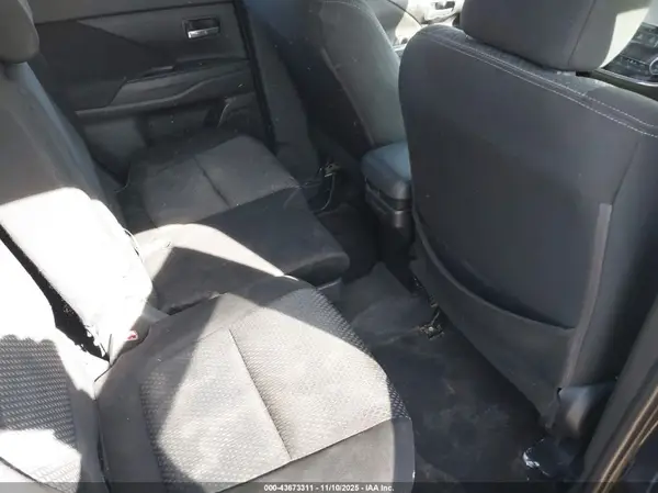 JA4AD2A34HZ014739 2017 MITSUBISHI OUTLANDER - Image 8