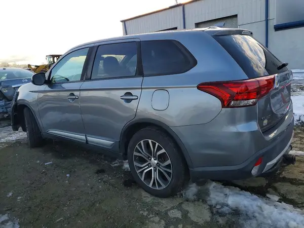 JA4AD2A34HZ031475 2017 MITSUBISHI OUTLANDER - Image 2