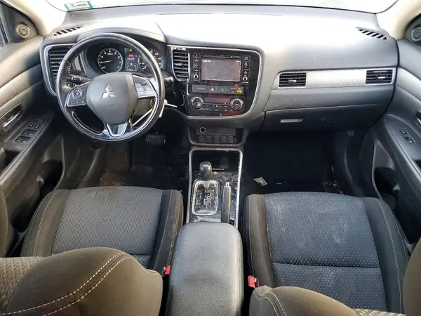 JA4AD2A34HZ031475 2017 MITSUBISHI OUTLANDER - Image 8
