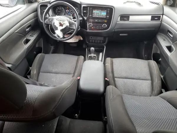 JA4AD2A34HZ039592 2017 MITSUBISHI OUTLANDER - Image 8