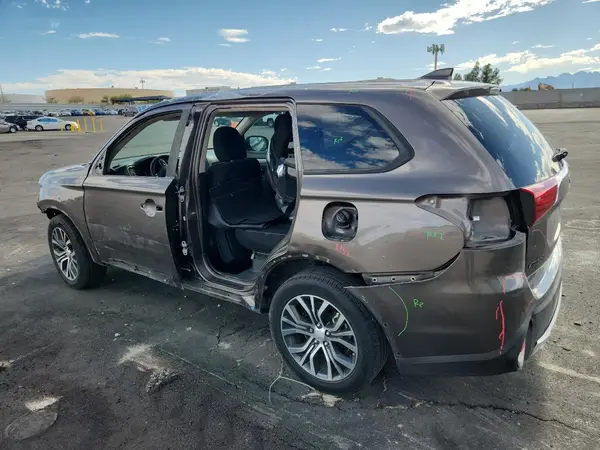 JA4AD2A34HZ053718 2017 MITSUBISHI OUTLANDER - Image 2