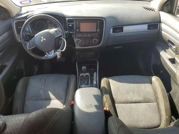 JA4AD2A34HZ058997 2017 MITSUBISHI OUTLANDER - Image 8