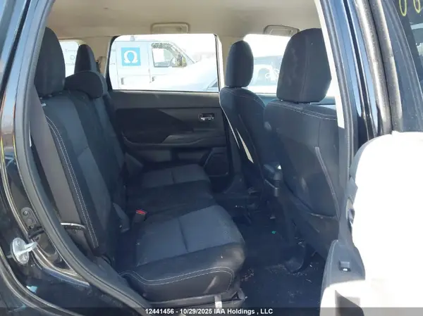 JA4AD2A34HZ607386 2017 MITSUBISHI OUTLANDER - Image 8